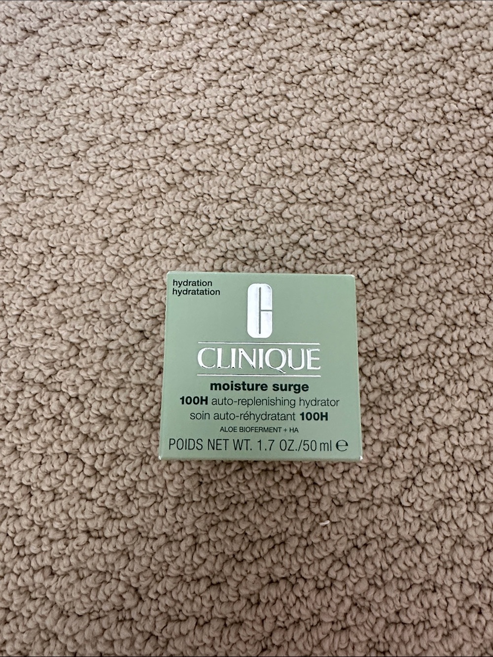 Clinique Moisture Surge 100H Hydrator in Sage Green Box brand new!
